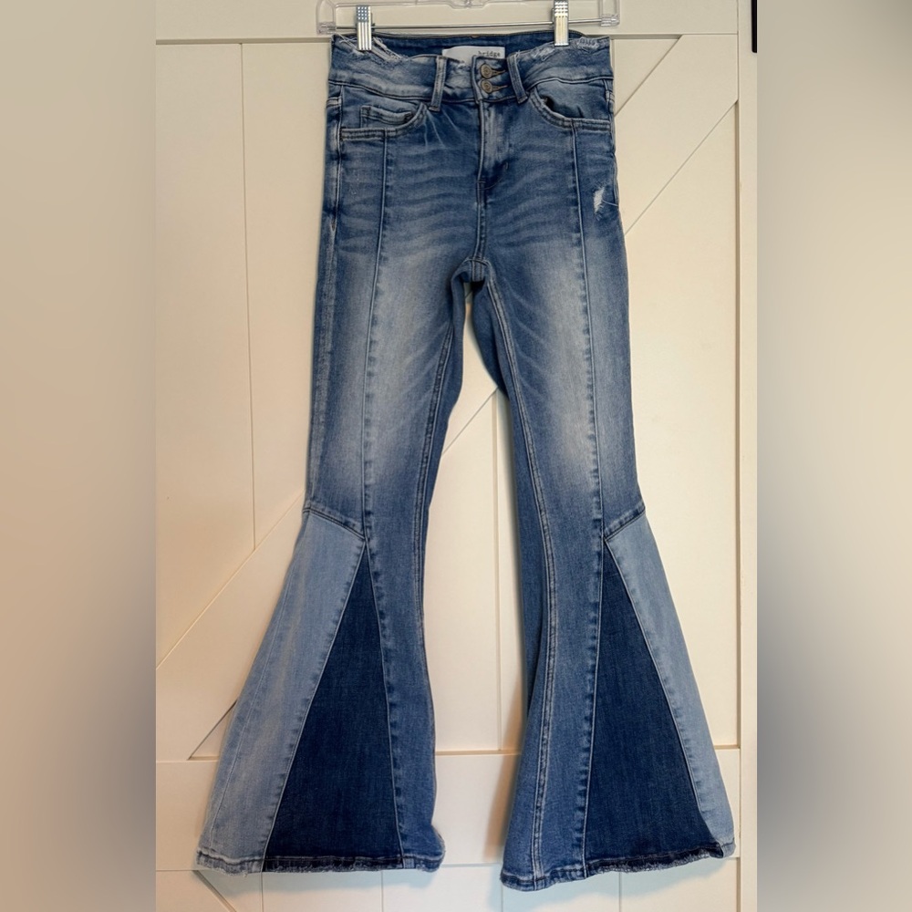 Stylish Blue Flared Women Jeans